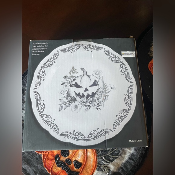 NIB WOODLAND HALLOWEEN Wicked Jack-O-Lantern Dinner Plate Set Of 4 🎃🌿🍄🌸🌱🦋 - Picture 9 of 13